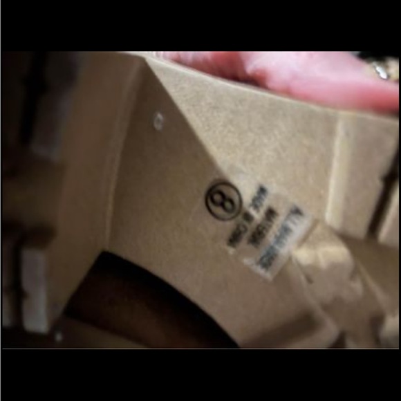 Boots - Picture 3 of 3